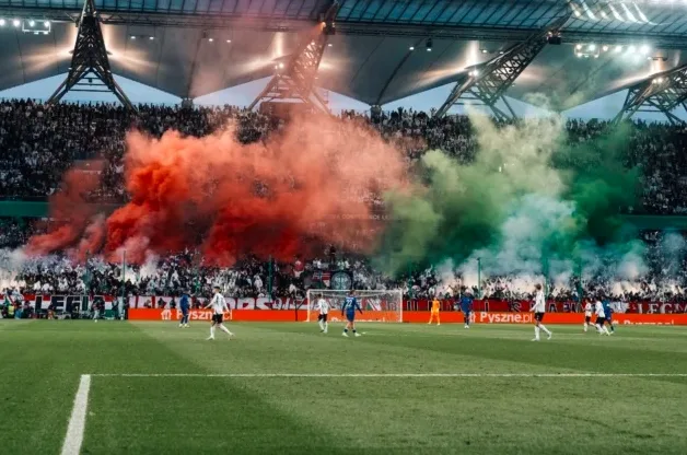 Δεν έχει ξεμπερδέψει η Λέγκια!