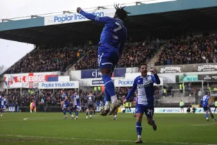 Σύστημα με μεγάλες αποδόσεις