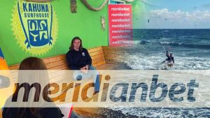 H Meridianbet δάμασε τα κύματα και έμαθε τα μυστικά του KiteSurfing! (video)