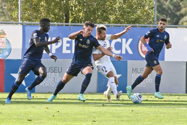 Στήριξη στους φιλοξενούμενους και τα… γκολ