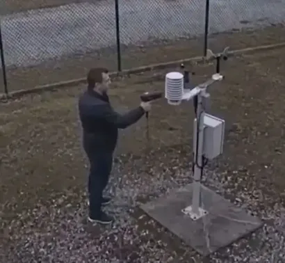 Έτσι έκλεψαν στοιχηματική εταιρία με… σεσουάρ!