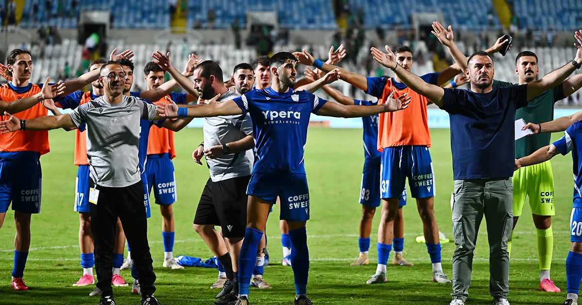 Τα ελκυστικά «περιστέρια», η Χαλ και η δυάδα στο 3.23!