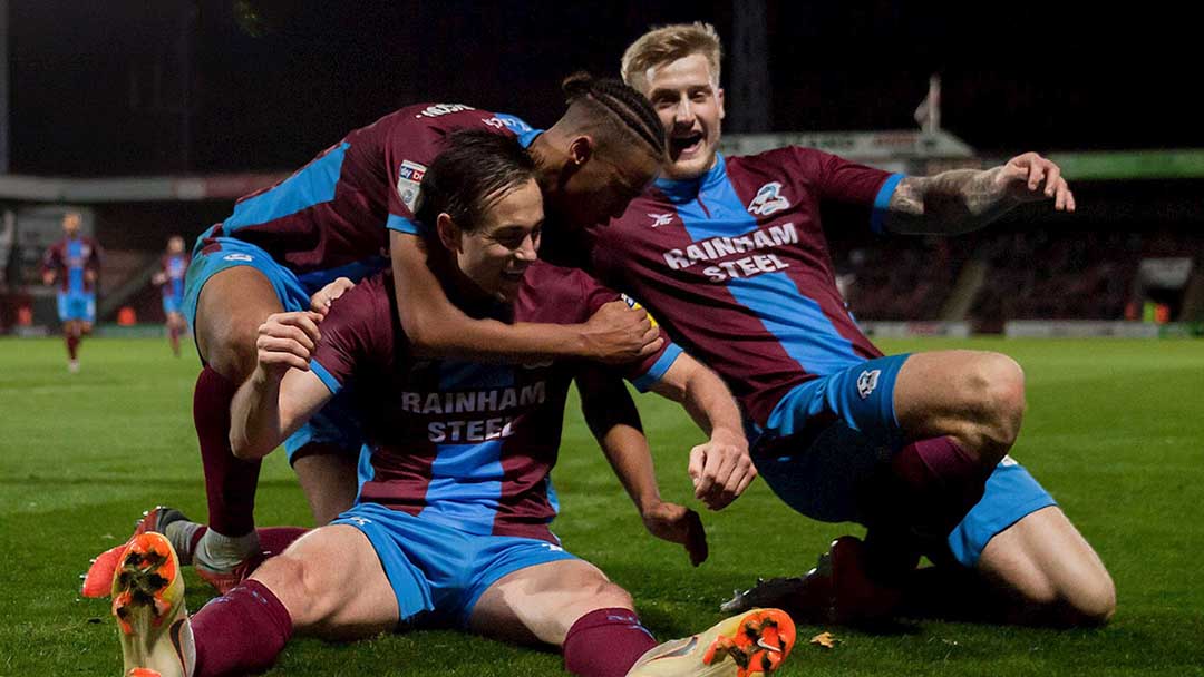 Τρία Εγγλέζικα και δύο με γκολ