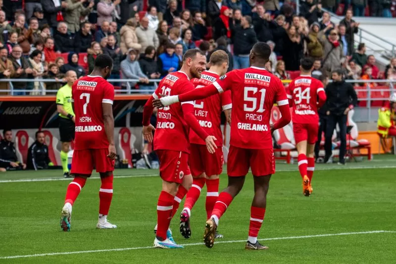 Τα δίνει όλα για την πρόκριση η Αντβέρπ