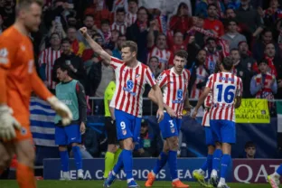 Με ειδικά παικτών στην Ισπανία έως το 9.00