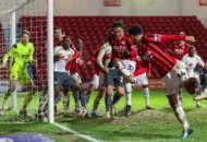 Μονό στο 4.10, Trixie στο 42.12