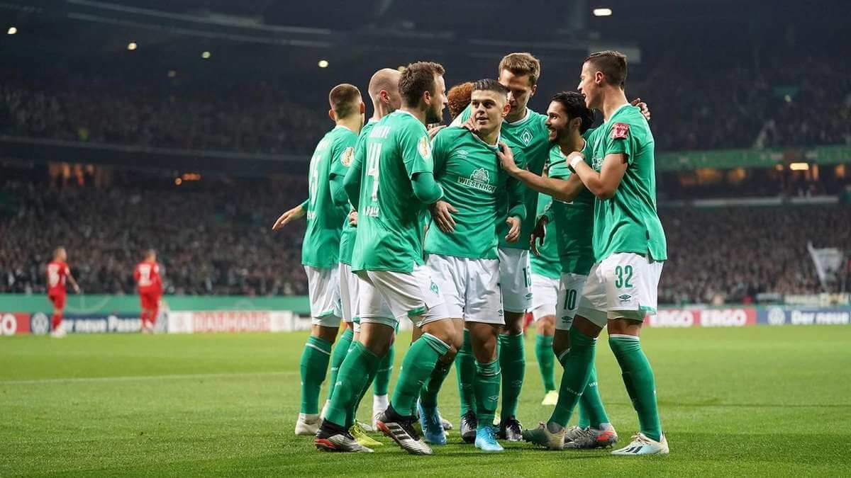 Eπιτέλους, ένα βράδυ με ποδόσφαιρο (και στοίχημα)